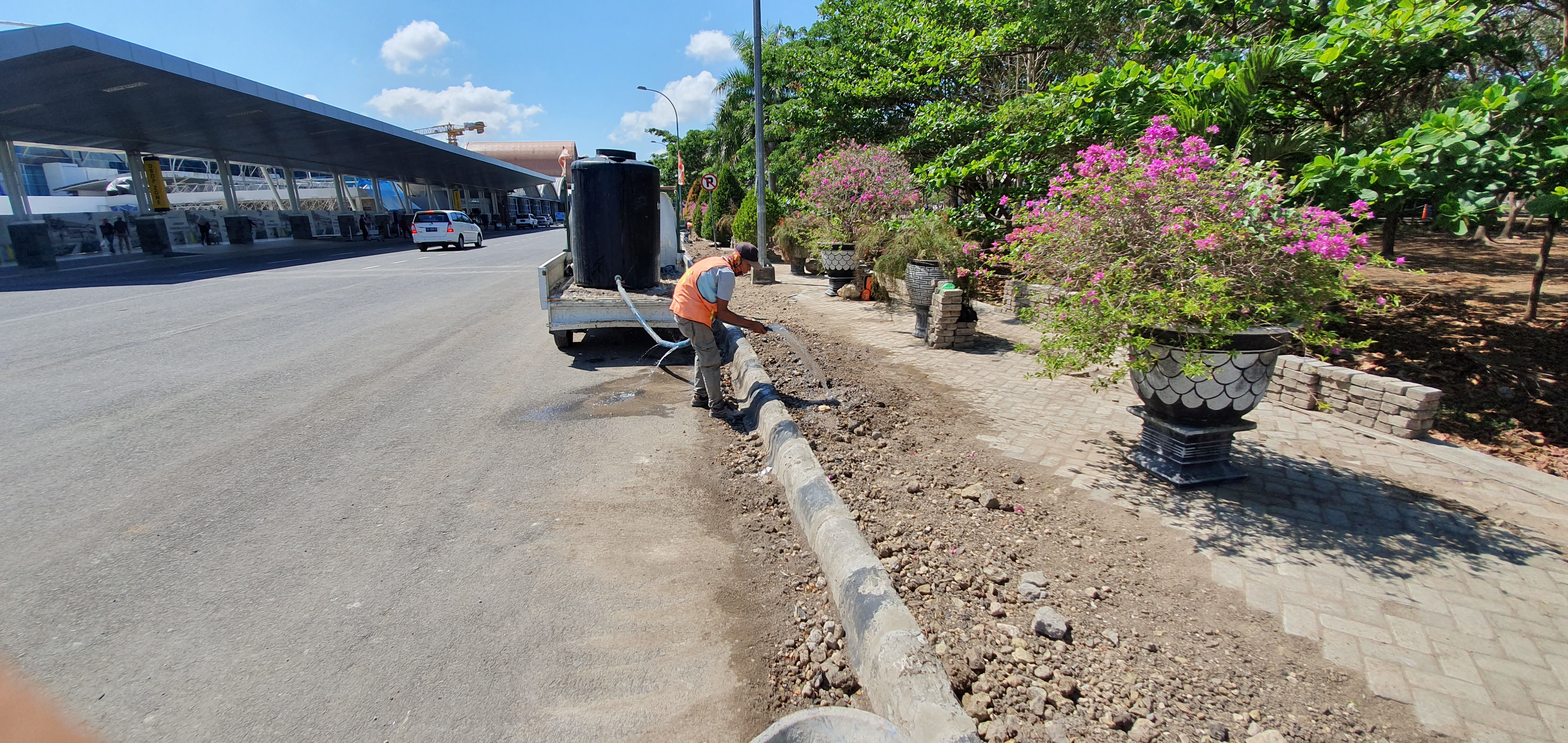 Proyek Bandara Zainuddin Abdul Madjid Lombok